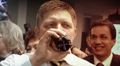 Fico pije roky svetoznámy nápoj. Nerobí mu náhodou reklamu?
