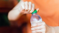 Prekvapujúce výsledky nového výskumu. Odhalili vlastnosti balenej vody