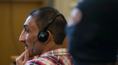 Za smrť 71 migrantov v aute dostali prevádzači 25 rokov väzenia