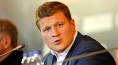 Povetkinov manažér sa vyhráža súdom, ak sa súboj s Wilderom neuskutoční