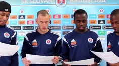 VIDEO: Holanďania zo Slovana spievajúci našu hymnu vám zaručene zlepšia náladu