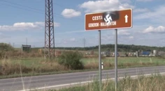 Len týždeň pred výročím zhanobili SNP hákovým krížom