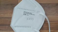 Nemusíte mať iba respirátor FFP2. Za tejto podmienky možete používať aj KN95 alebo N95