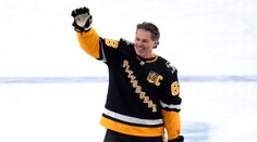 Najvyššia klubová pocta, absolútnej legende tlieskali všetci. Jágrov dres už visí v aréne Pittsburghu