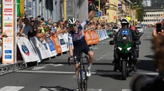 Okolo Slovenska: Papierové predpoklady roztrhal silný Quick-Step. V Košiciach triumf Cavagnu