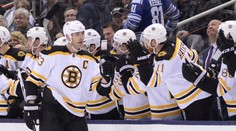 Chára pomohol gólom k triumfu Bostonu