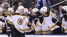 Chára pomohol gólom k triumfu Bostonu