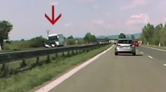 Autobus zachytili na video tesne pred nehodou