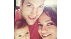 Na koho sa viac podobá? Ashton a Mila ukázali dcérku!