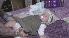 Otcom na materskej vraj poisťovňa potichu zmenila pravidlá a peniaze im zamieta