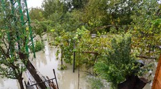 Sledovali sme aj situáciu na Devíne. Pre hrozbu sa tam dá dostať iba ťažkou technikou