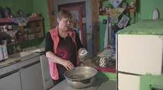 Roky vraj žila v psychickom a fyzickom terore. Teraz hrozí, že príde aj o strechu nad hlavou