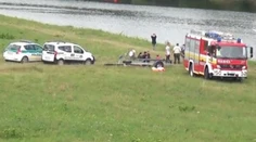 Pátracia akcia v Púchove: Máriu (17), ktorá sa stratila pod hladinou Váhu, opäť hľadajú potápači