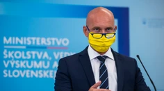 Gröhling: Školy sa plošne zatvárať nebudú, od žiakov nebudeme vyžadovať ani testy