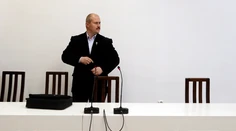 Kotleba sa opäť pre finančné dary postaví pred súd