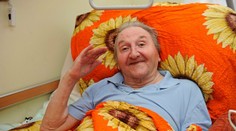 Zomrel Vlastimil Bedrna. Jeho hlas poznáte vďaka Homerovi Simpsonovi