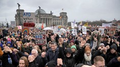 Po celom Nemecku sa protestovalo proti krajne pravicovej strane AfD. V Berlíne sa zišlo 150-tisíc ľudí