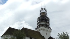 Pri oprave kostolnej veže v Belej našli prestrelenú časovú schránku