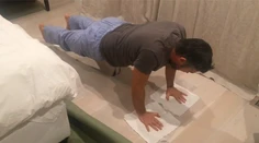Nemôžete ísť do posilňovne? Postačí vám aj maličkosť z kúpeľne