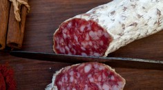 Bolesti kĺbov môže spôsobiť aj strava, tvrdia lekári. Niektorým potravinám by ste sa mali vyhnúť