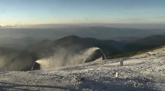 Dobrá správa pre lyžiarov. V Tatranskej Lomnici a na Chopku už zasnežujú zjazdovky