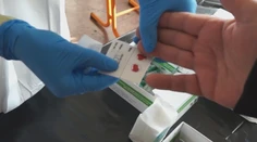 Dobrá správa! Počet odhalených pozitívnych ľudí v uplynulom týždni oproti predchádzajúcemu klesol