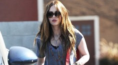 Zo sexbomby Megan Fox je mama v teplákoch