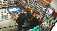 Útočníci, ktorí brutálne zbili muža palicou v Lubeníku, idú za mreže. Súd rozhodol o ich väzobnom stíhaní