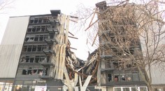 Statik povolil majiteľom vstup do zhorených garáží. Veľa vecí požiar prežilo, z niektorých áut stačilo len utrieť popol