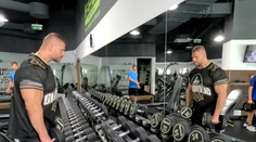 Aj napriek ťažkej autonehode sa nevzdal a dostal sa medzi najlepších. Kulturista žne úspech za úspechom