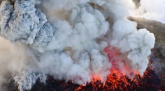 V Japonsku vybuchla sopka, vytvorila obrovský oblak popola