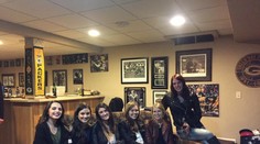 Internet je zmätený fotografiou mladých krások: Kde sú nohy?