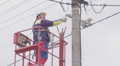 Stredoslovenská distribučná čelí trestnému oznámeniu. Firme, ktorej odstrihla káble, dal právnik za pravdu