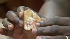 Neuveriteľný nález. Farár našiel 709-karátový diamant, jeden z najväčších na svete