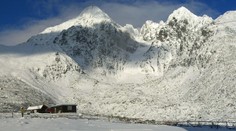 Po páde na Lomnickom štíte prišiel o život lyžiar