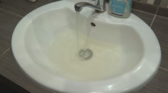 Zmenila chuť aj farbu. Obce zasiahnuté minuloročným zemetrasením trápi horšia kvalita vody