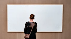Vezmi peniaze a uteč. Umelec dostal za svoje diela desaťtisíce eur, múzeu dodal len prázdne plátna