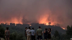 Lesný požiar na juhu Portugalska sa hasičom stále nepodarilo dostať pod kontrolu