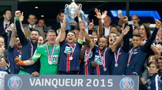 PSG vošiel do dejín francúzskeho futbalu, získal štvrtú trofej v sezóne
