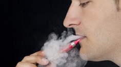 Elektronické cigarety aj nikotínové vrecúška budú zdanené. Ich ceny pôjdu hore