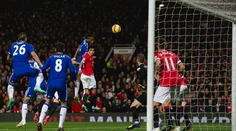 ManUtd remizoval s Chelsea, bod ratoval na záver Van Persie