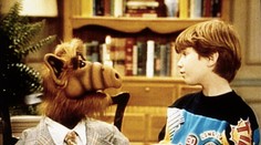 Zomrel herec zo seriálu Alf. Našli ho v rozpálenom aute, uhynul aj jeho pes