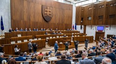 Konzervatívci opäť chcú v nedeľu zatvoriť obchody. Pomôcť to má manželstvám, rodinám a deťom