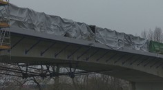 Hlohovecký most v plánovanom termíne neotvorili. Šoféri sa obávajú, že sa ho nedočkajú ani na Vianoce