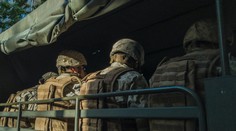 Rumunsko zadržalo vojakov, ktorí zo základne NATO ukradli sedem ton paliva