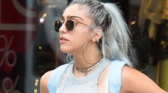 Nový trend? Madonninej dcére trčali čipkované nohavičky aj podprsenka