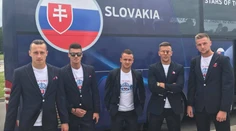 Slovákov po prílete sklamal znak, potešili diváci na tréningu