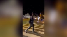 Polícia identifikovala muža, ktorý cez víkend v Bratislave napadol pár z Nového Zélandu a po útoku hajloval