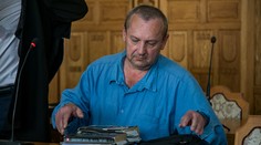 Kauza nebankovky: Proces s Patrikom Pachingerom odročili, v stredu ide na slobodu