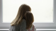 Ako sa s deťmi rozprávať o smrti? Nie je dobré ich chrániť, smútku ich treba vystaviť (rozhovor)